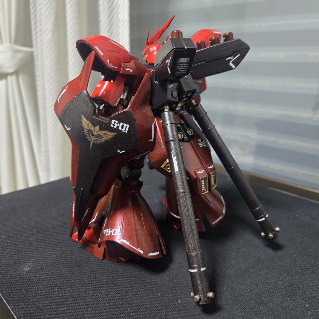 ラインデカールは難しいですね(zaku-kao4)