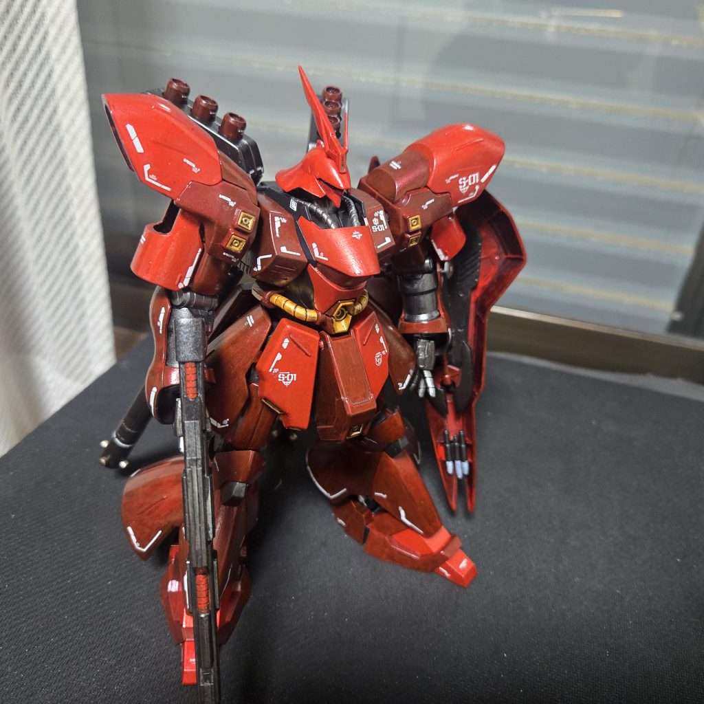 濃い赤がイロイロと失敗したので改善の余地アリです。アップ厳禁でお願いします(笑)合わせ目の無い組みやすい良いキットでした。最後まで見て頂きありがとうございました😁