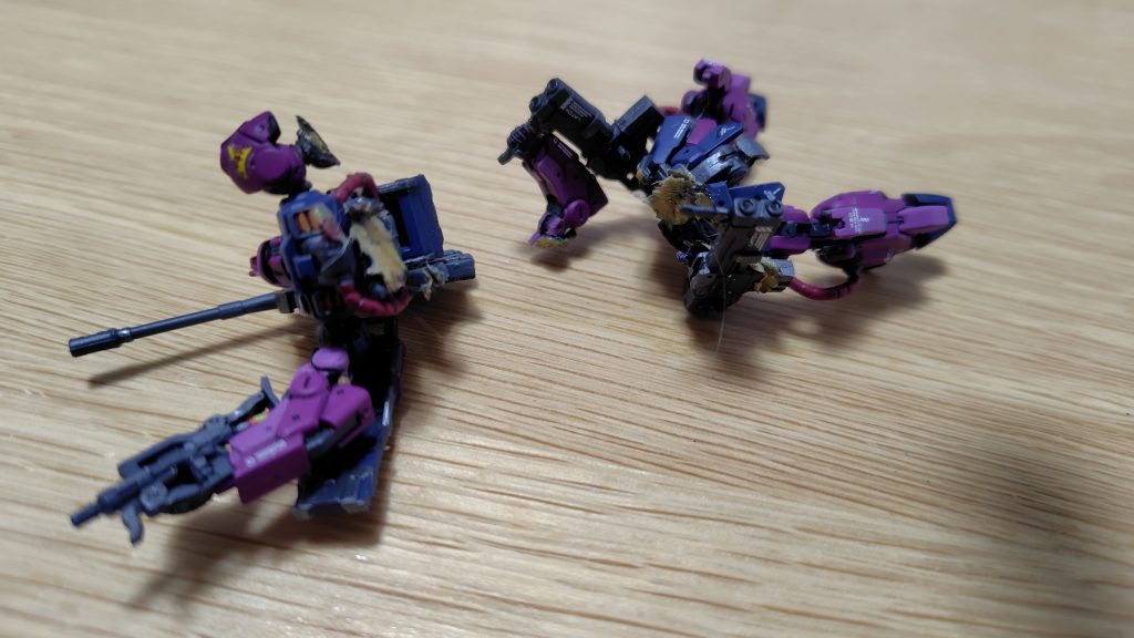 一刀両断！！真っ二つ(zaku-kao9)
