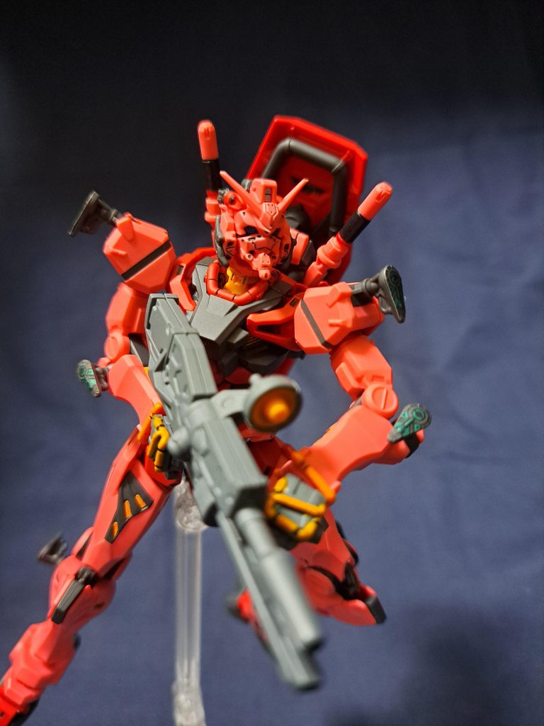 赤いガンダム–5枚目/制作者：Roto