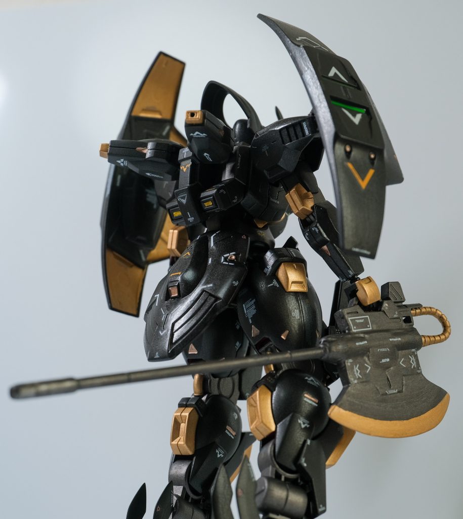 ダリルバルデの後ろ姿。斧に持ち手を作ったのはナイスアイデアだと自分を褒めました（笑）