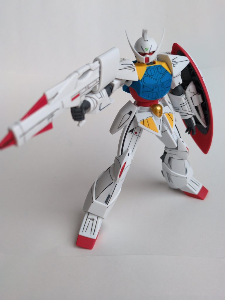 武器構えると違和感あるガンダムってよくよく考えたらスゲェ。あとグーじゃなくて平手が似合うのも。