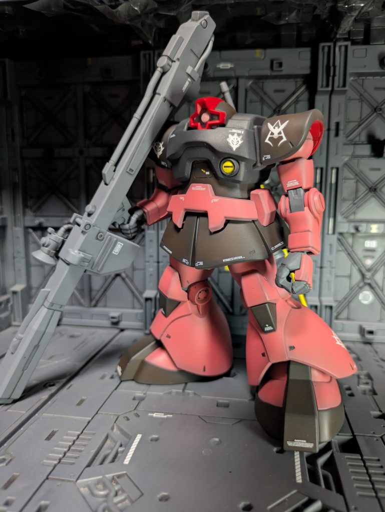 ビームバズーカ余らせている人結構多いのでは?私も長期放置していました😓やっぱりシャア専用リックドムに似合いますね😄