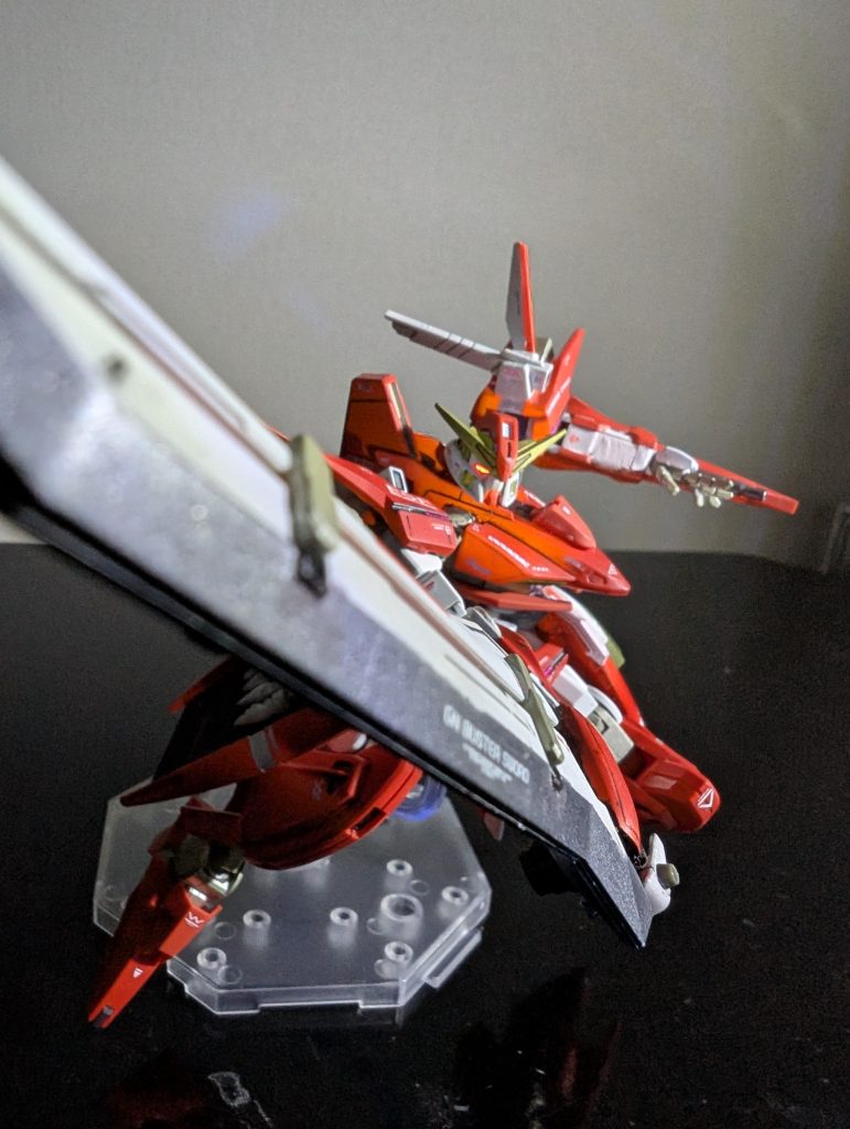 今回は色々なポージングでソードを振ることが多くなりそうだったので肩関節を改造してました！おかげで多少の無理なポージングも取らせれます！