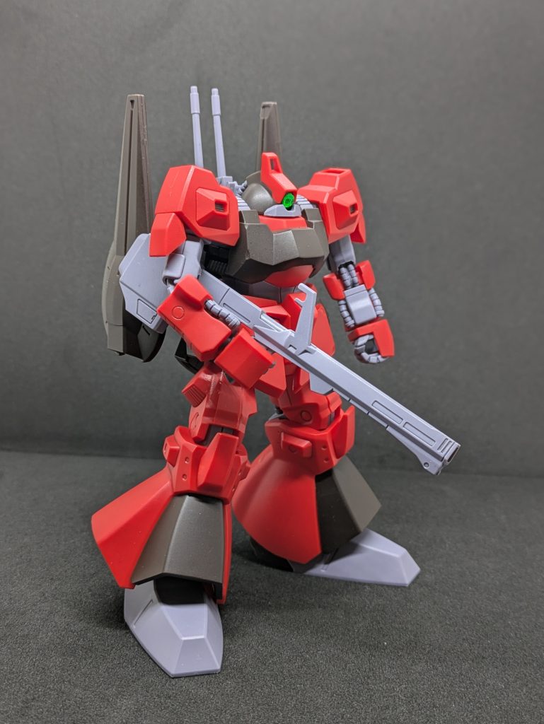 脚が少し長くなって股の可動が良くなってるんですかね？バズーカ持ちにくい！