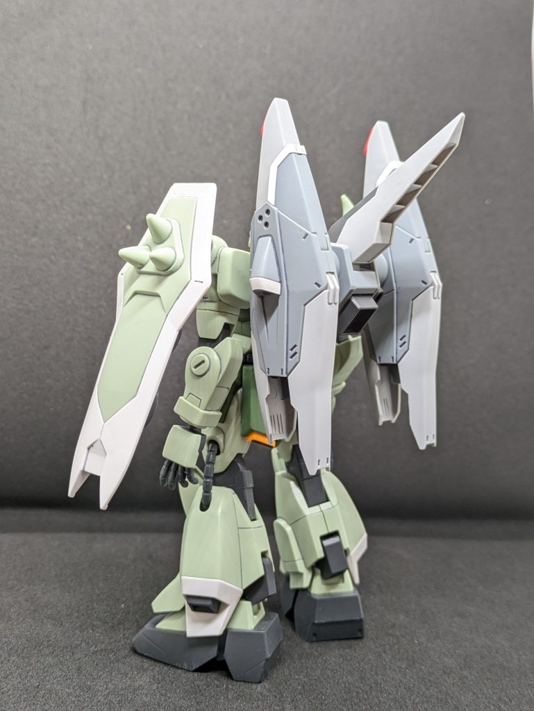 この仕様で登場する機体がチラッと出るとそこにピントが行ってしまいますwww弱々な時期のアスランが強奪3機戦闘でザクとかいいですよね～