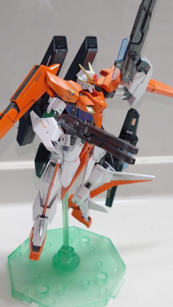 写真１枚忘れてましたGNキャノンも大腿部にマウントできるようにしてあります！見て頂いてありがとうございました(gundam-kao6)次回はGNアーチャーのGNHW化をしますまた見に来てくださいね！