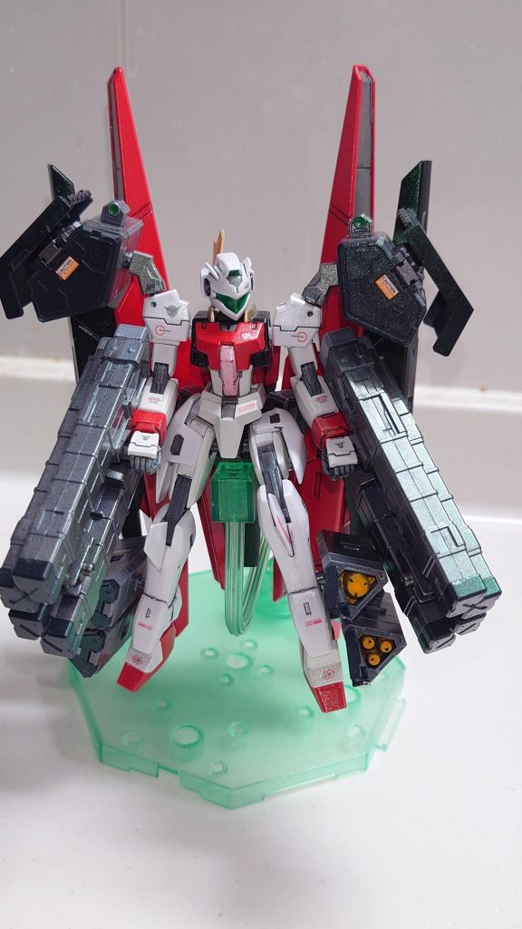 「脚部NGNマルチミサイル」用途に応じて様々な弾頭を装填できる非GNミサイル発射管