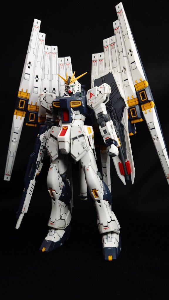 AI加工前の画像です。素立ちの姿勢はそのままでしたが、今回は右方向から光源の効果が入って立体感を強調してくれました。次はファンネル飛ばしてみようかな。