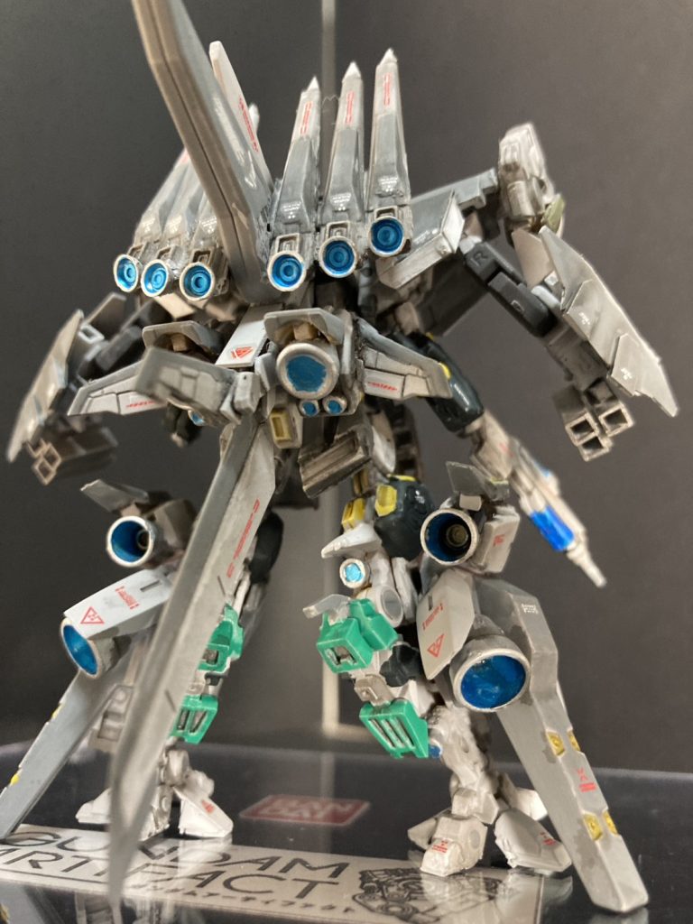 背中のバーニアの並びいい🤤