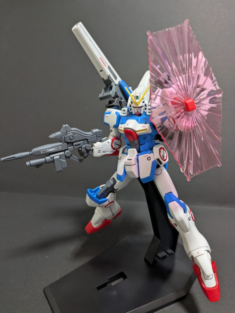 ライフルも削って何とか違和感なく仕上げましたクリアパーツはＶさんＶ2さんから拝借