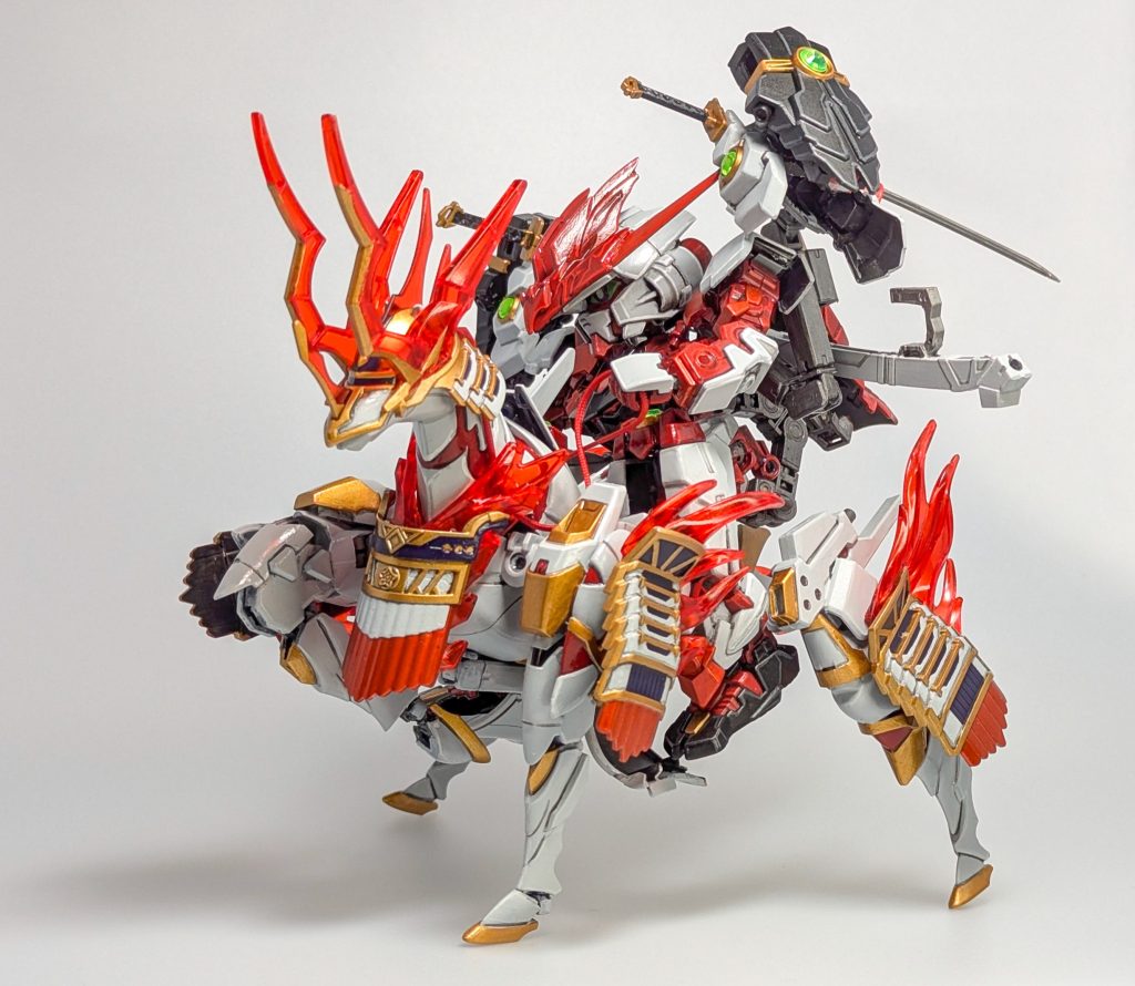 飾り紐を使って手綱を作りましたので、騎乗した状態が決まるようになりました。