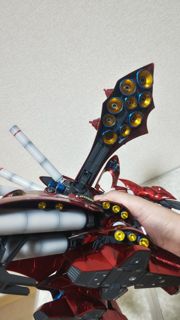 圧巻のスラスター群内貼がないスラスターはハイキューパーツのメタルバーニアに交換しました。ハイキューパーツだけで本体より高くなった笑