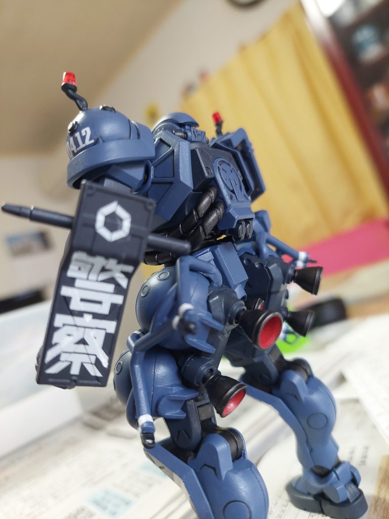 水転写の警察デカール、難しい！
