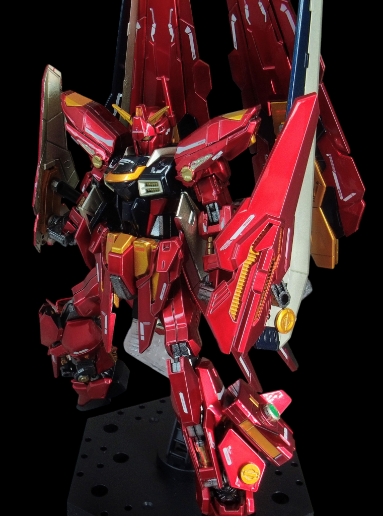 基本的には百式とフリーダムのお手軽ミキシング。近接武器が好きなので近接機にしてます。