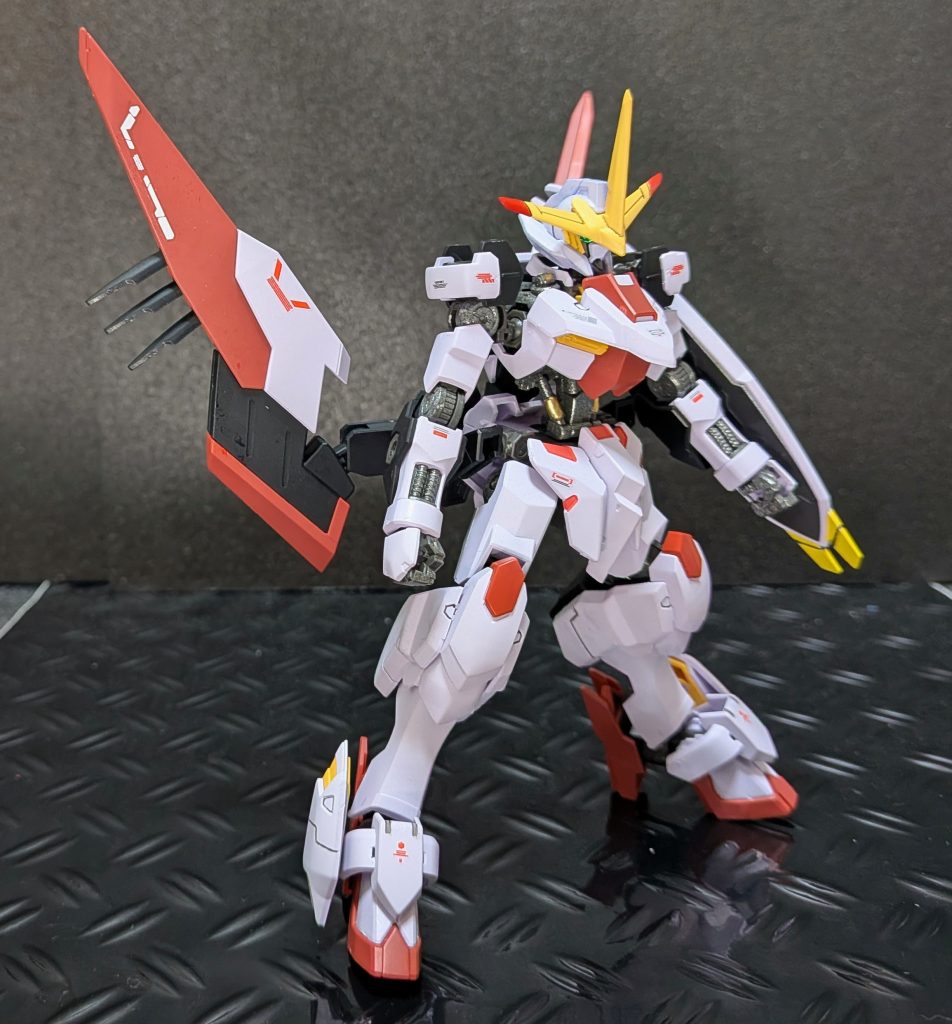 ガンダム端白星　第2形態–2枚目/制作者：@Ymarl1