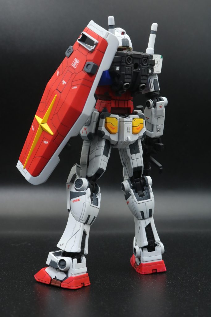 万博ガンダム–9枚目/制作者：ヒロハル