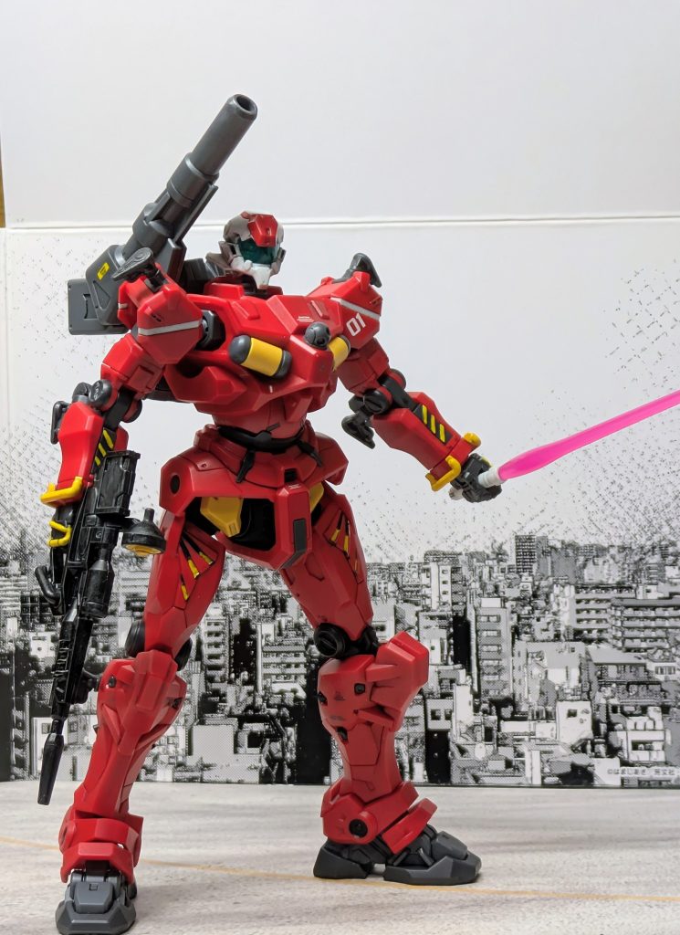 軽キャノンの特徴として開発思想のベースとしたジムキャノンが戦闘中砲撃時に若干機体を停止させる事を技術陣は敵機に隙を見せる事になると問題視。そのため軽キャノンはジオニックチームがゲルググキャノン開発時のデータを流用し静止時間を大幅に短縮。このためビームキャノンで砲撃しながらビームサーベルでの格闘戦への移行というゲルググキャノンさながらの戦いも可能。機動性および生存性は基機体がgMs-Xだったためガンダムよりもグレードは落ちるもののルナチタニウム合金装甲を採用。更に緊急脱出用に再設計されたコアブロックシステムも導入している。一方で同時採用されたジムキャノンⅡと比較すると対弾性は劣っているが、これはジオニックチームも国連軍も織り込み済みであり、ジムキャノンⅡが重装甲高火力の敵戦線突破用の突入支援機とされる中で軽キャノンは格闘戦も可能な機動性と多彩な武装を扱う汎用性から主力部隊用随伴砲撃機として運用された。