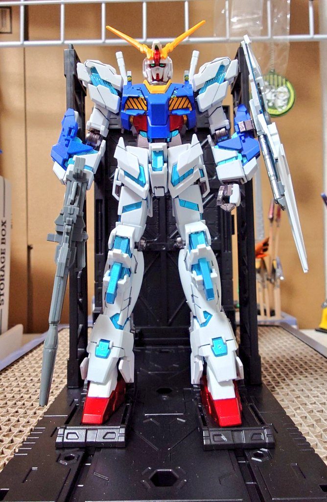 ユニコーンガンダム：トリコロールカラー–3枚目/制作者：落下物