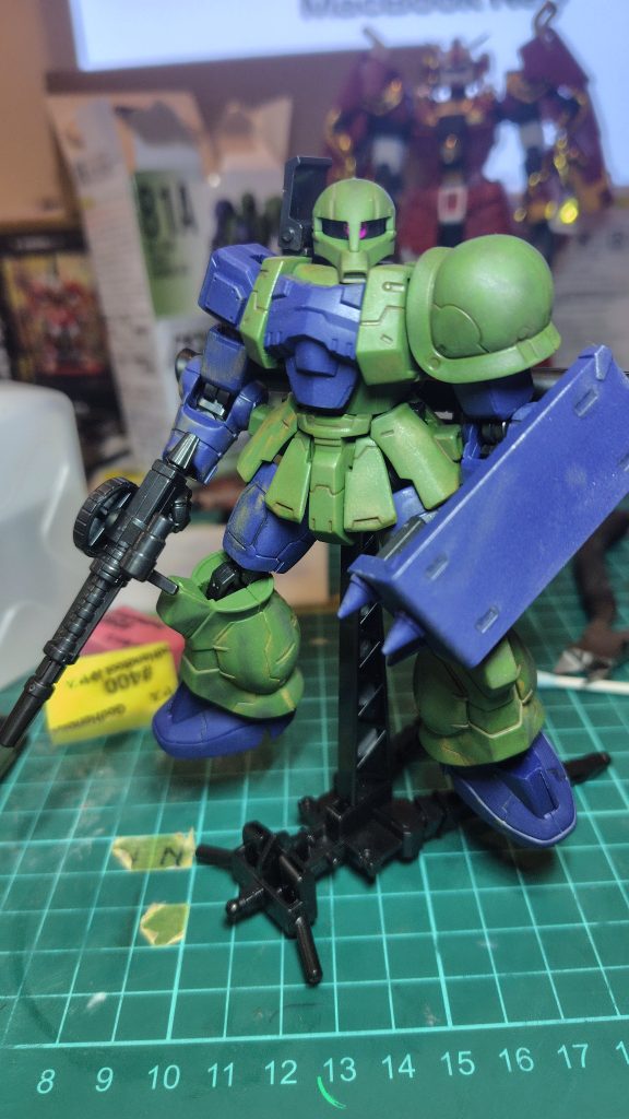 初めて作ってみたんですがめっちゃ可動するしフォルムもかなりいい(gandam-hand2)