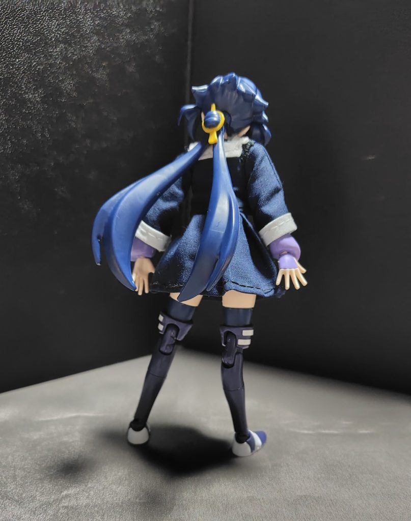 上着のほうは、元々30MSボディ専用に作ってあるので、フィギュアライズスタンダードの腕の長さより袖が短いですけど、特に気にならないはず。