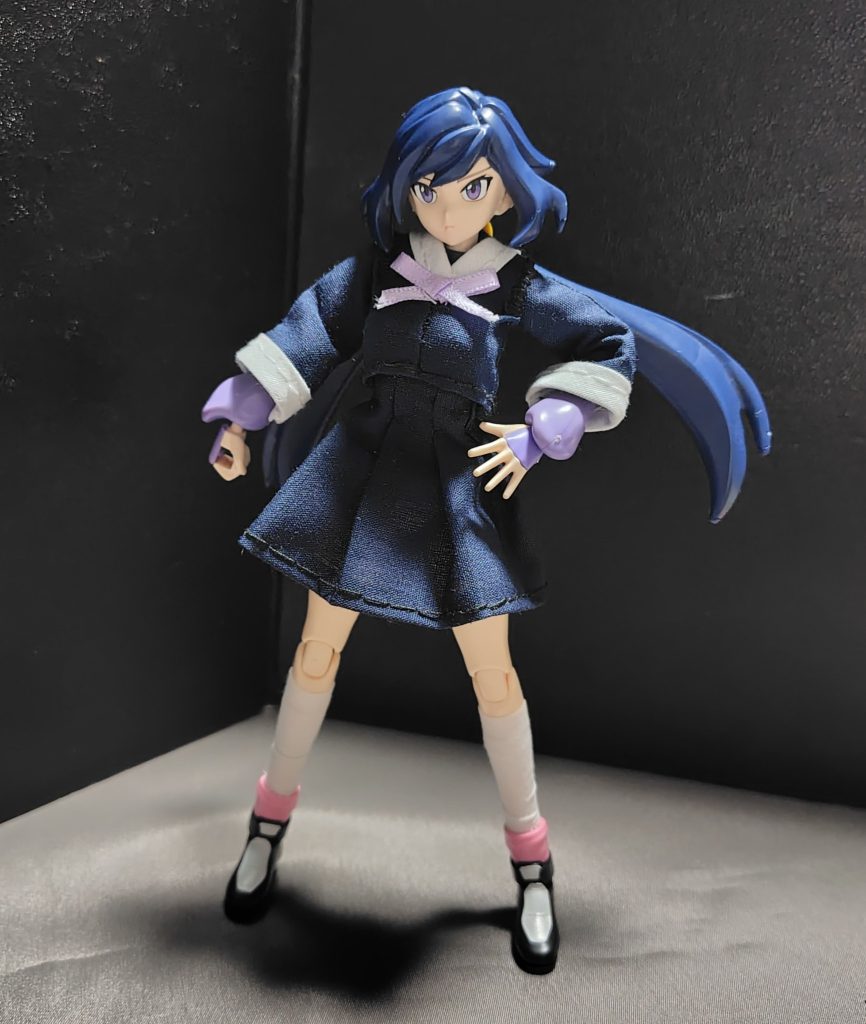 脚パーツをフミナパイセンと同じやつに交換してみました。こっちのほうが女学生感出てきますね。
