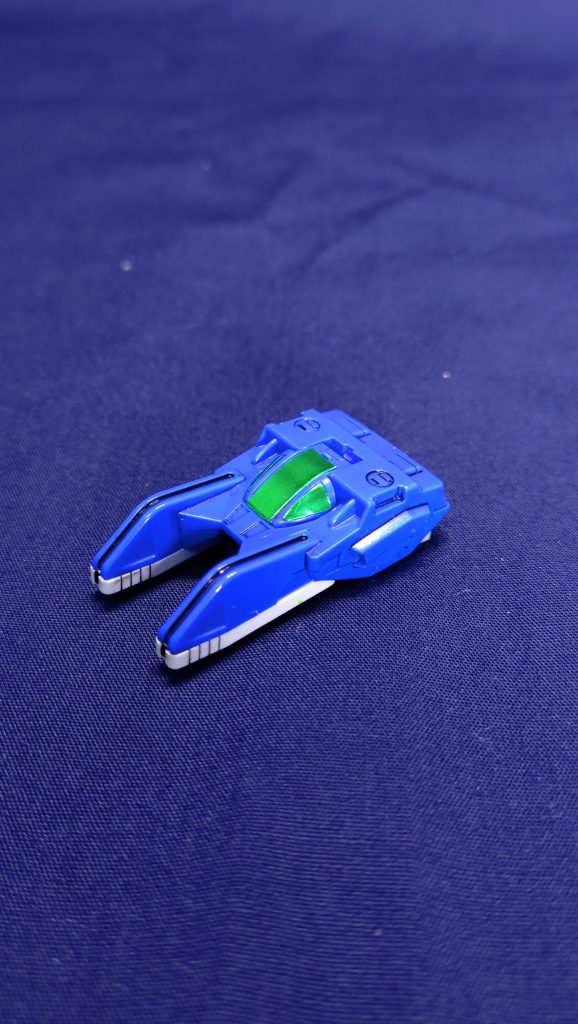 コアランダーは筆塗りで部分塗装してます。キャノピー部分は他キットのホイルシールを切り抜き貼り付けました。これでシャッフル同盟4機が揃いました。手元にはHGFC ゴッドガンダムが残ってます。ボルトを期待してましたが、まさかのマンダラで驚きました。引き続きボルトをゆっくり待ちたいと思います。最後までご覧いただきありがとうございました。