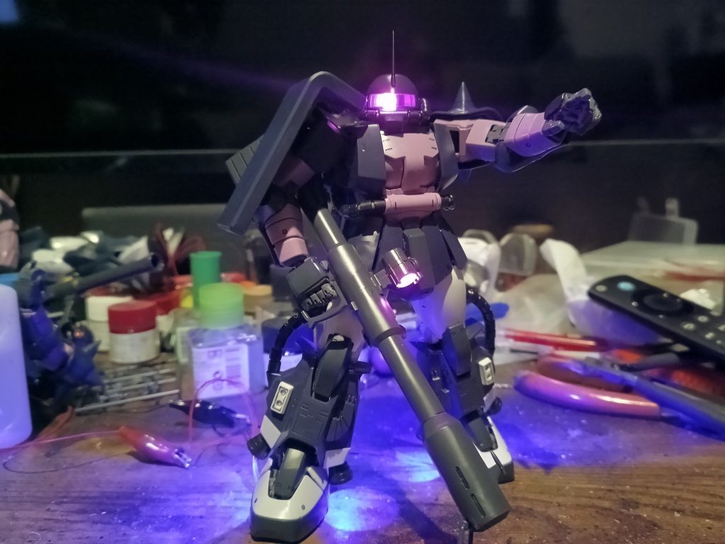 全身ショット👍ガイアが何やら指示を出してるていでポージング😁