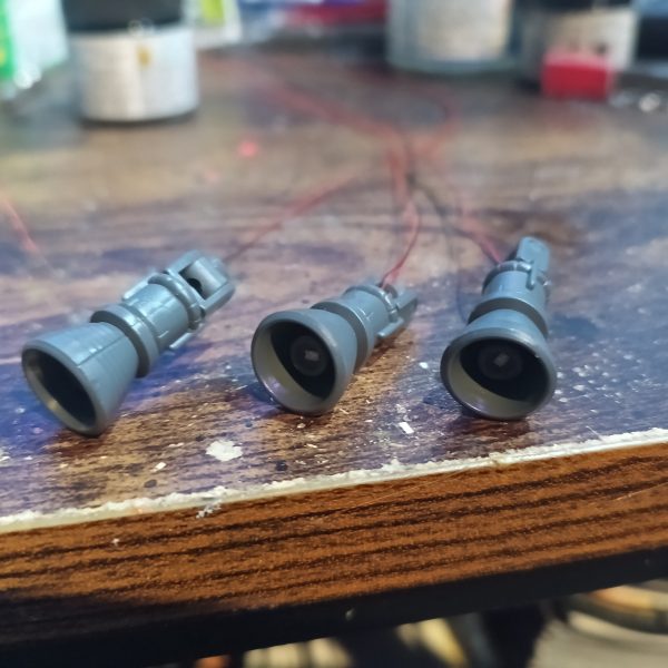 今回は珍しくバーニアから仕込み始めめした👍‼️（2枚目）