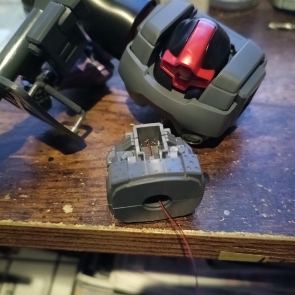 シャア専用リックドムを思い出しながら結線😅💦ビーム拡散砲はイエローで👍（5枚目）