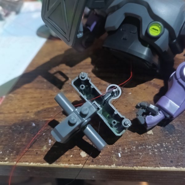 結構早く立ち上がりました😅💦やっぱりドムの無骨なフォルムは最高ですね😁👍‼️（2枚目）