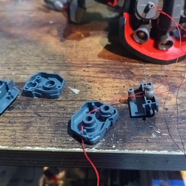 結構早く立ち上がりました😅💦やっぱりドムの無骨なフォルムは最高ですね😁👍‼️（5枚目）