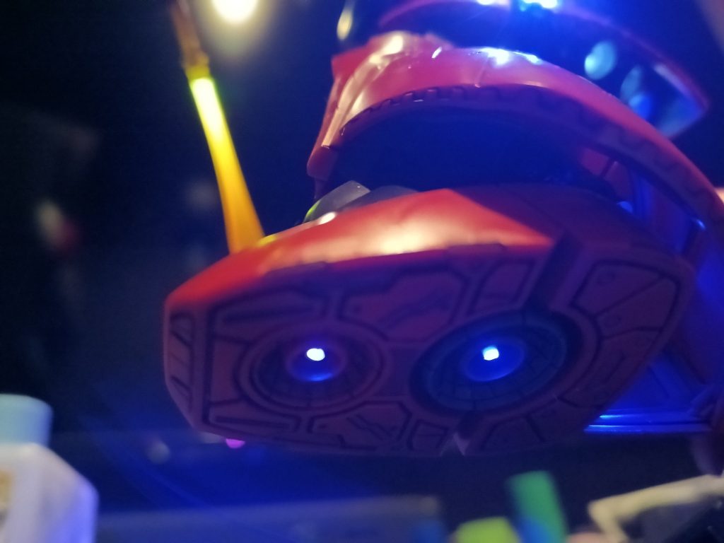 今回はアクションベースの手持ちがあったのとデカいモールドが足裏にあったのでブルーを入れてます👍
