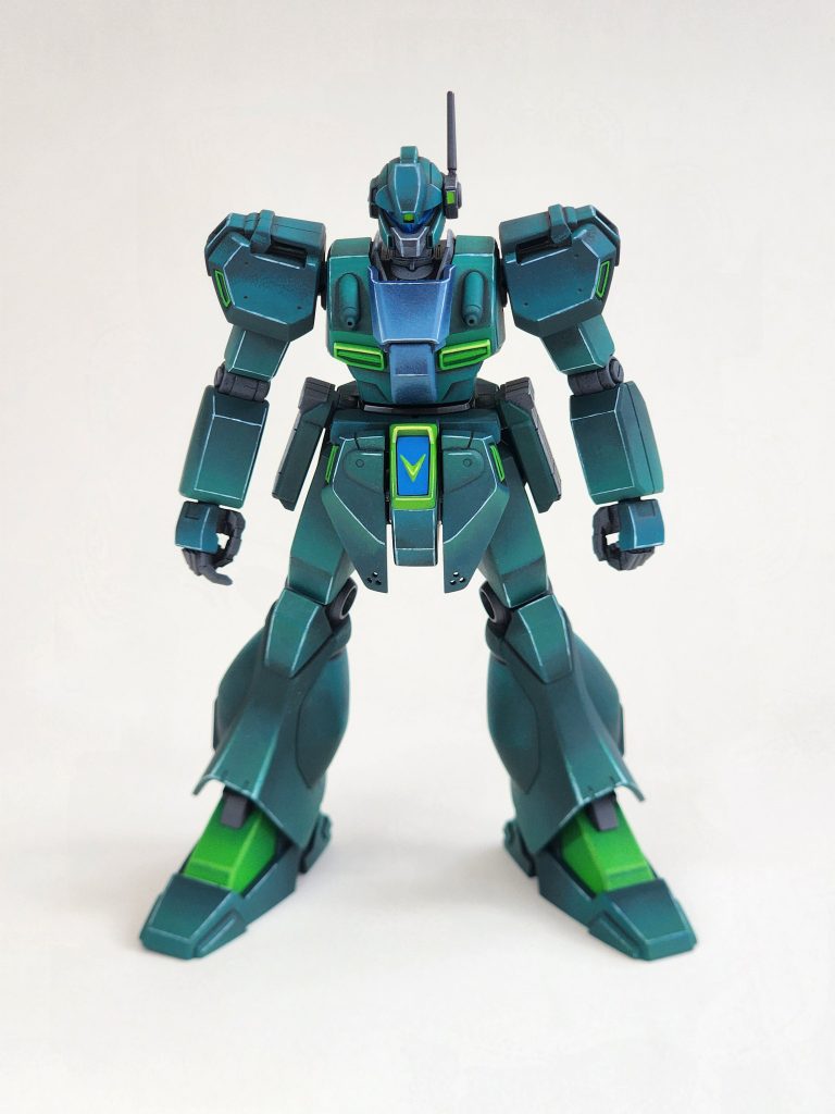 装甲や重火器を装備していない状態の写真もいくつかあります。ジェガンは本当にスタイリッシュなユニットですね。Some shots without the armour and heavy weapons. Jegan is such a stylish unit.&nbsp;