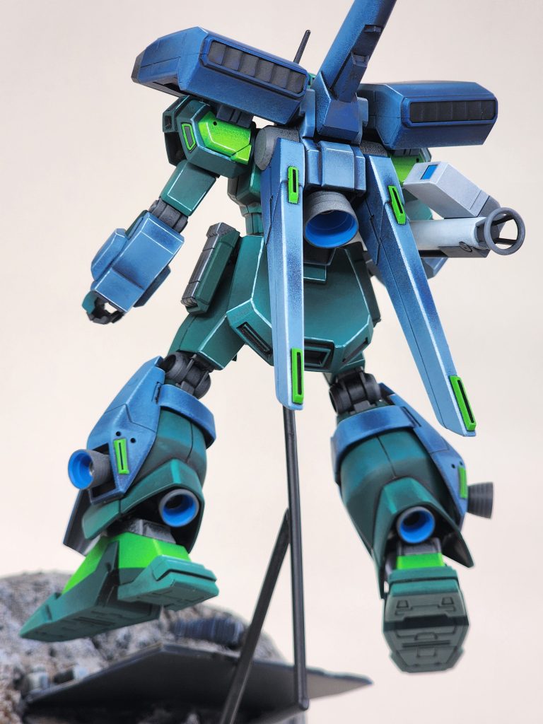 バーニアスラスタの内側を塗装したのは今回が初めてです。やってみて本当に良かった。すごく綺麗に仕上がった。It's the first time I've painted the inside of the vernier thrusters. I'm glad I did, they look so good.&nbsp;