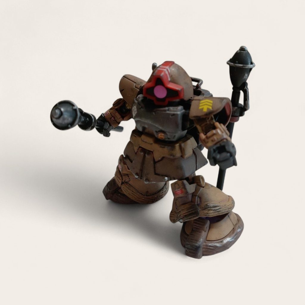 シュツルムファウストはGフレーム旧ザクから借りてきました。柄をモビリティジョイントで持てるようにランナーで工作して交換しています。