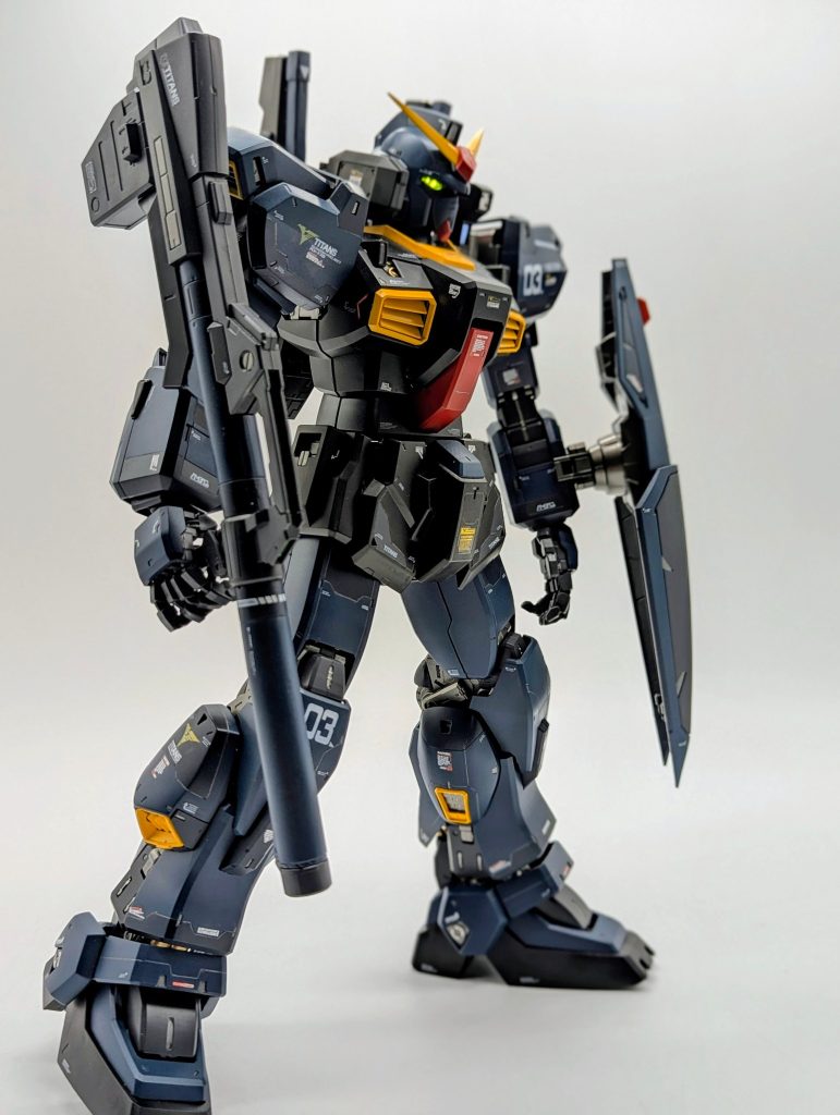 PGガンダムMark2ティターンズカラー改修塗装完成品–2枚目/制作者：kenshira0123