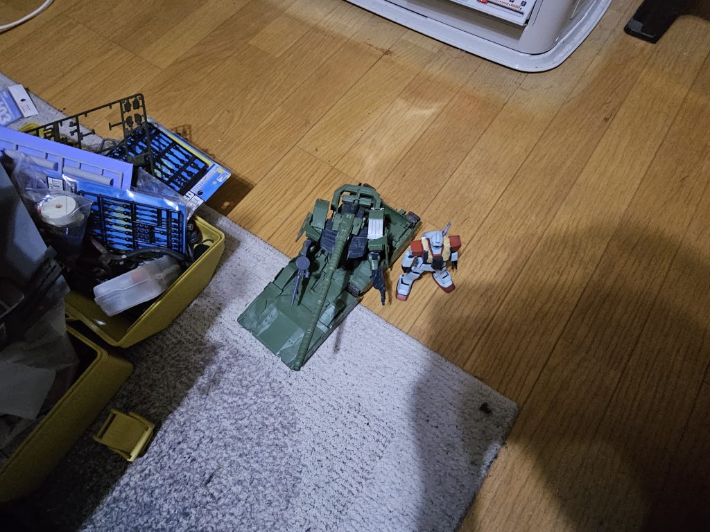 作品名：ヒルドルブ<p>いや、ジム勝てなくね(^^;？ 轢かれたら死ぬよ？</p>
