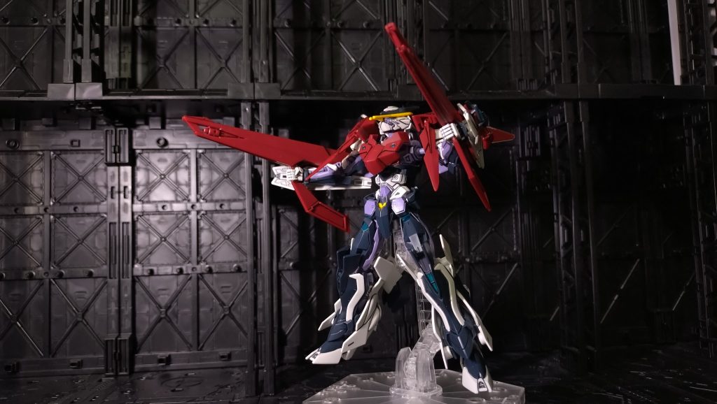 ロードアストレイダブルリベイク(クアドロ)肩のローブバスターライフルを展開