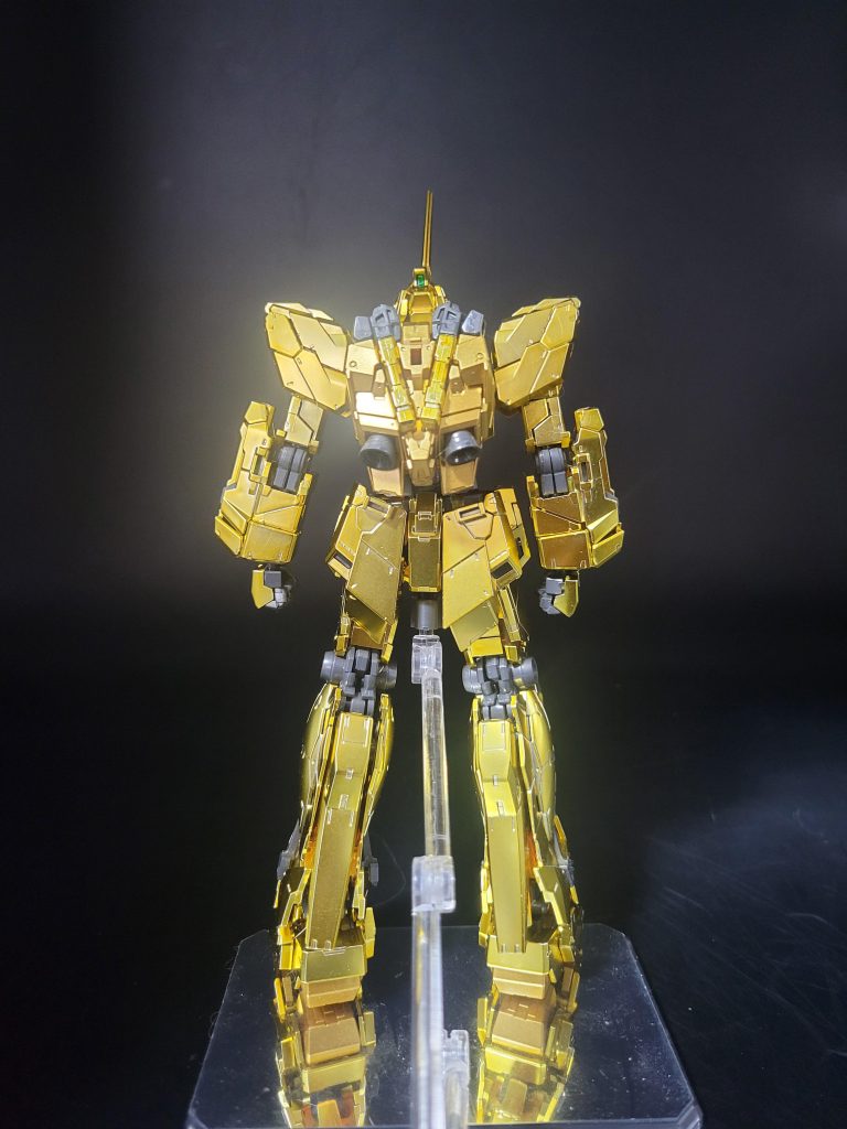 ハイパーバズーカを構えたところも撮りたかったのですが本体を組んで力尽きて武装はまだです😅デストロイドモードで飾りたいけど、変形させるのめんどくさそう...とりあえず、本来完成させたかったやつ次の土日で完成させたいな。&nbsp;それでは、また🫡