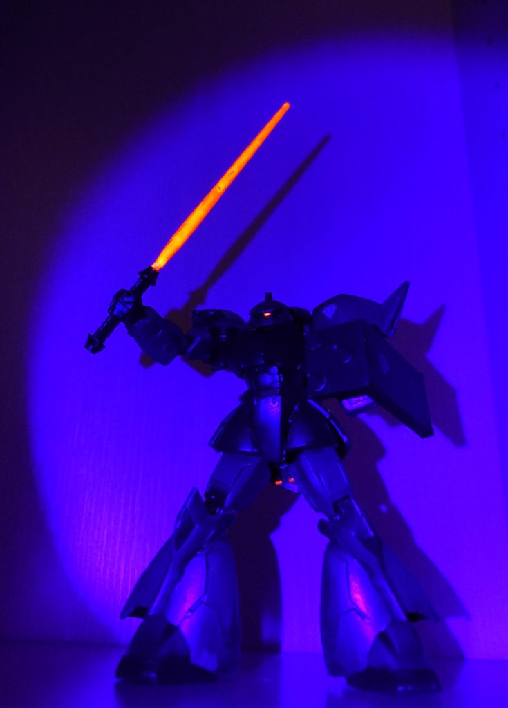 安心して下さい　uvライトで光ります　笑　ナギナタより、サーベル形状にしました