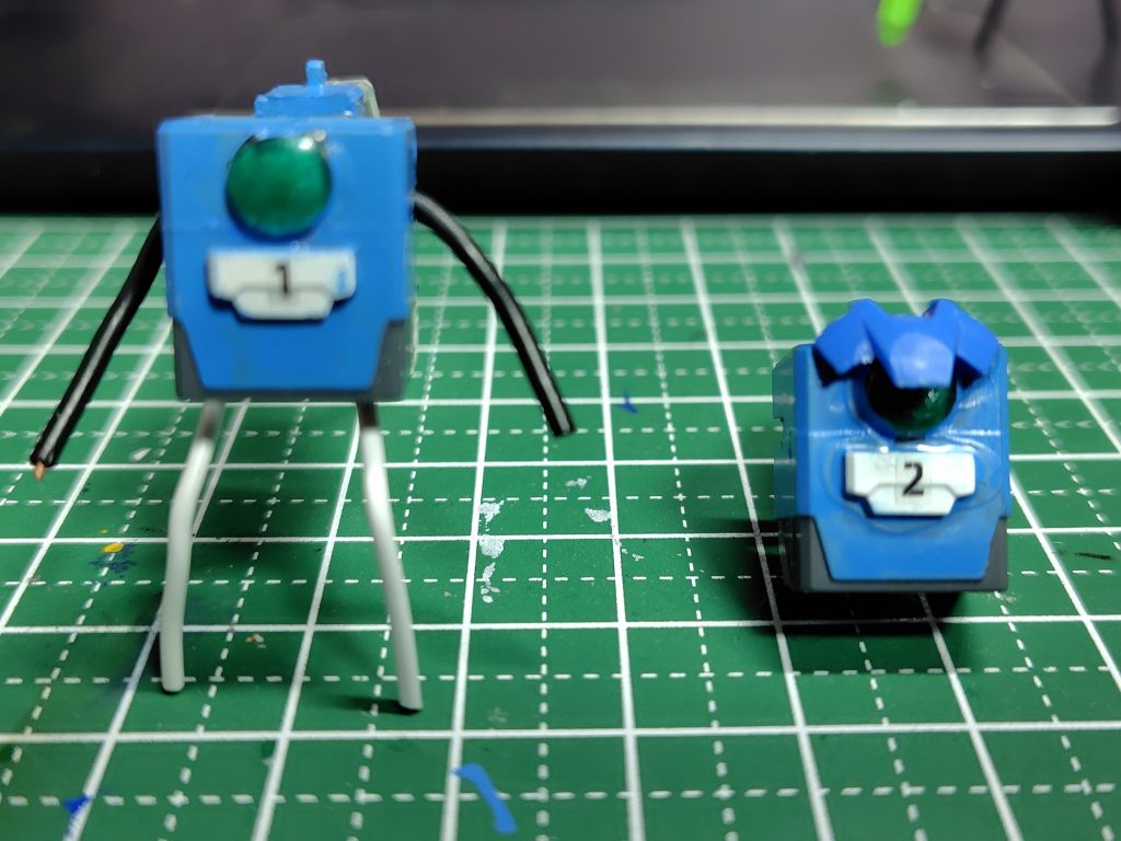塗った後凄く宇宙船で人狼ゲームする生き物に似てしまったので頭部に追加パーツをつけました