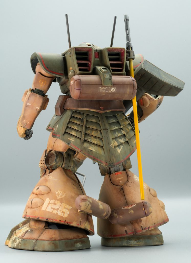 背面はドムよりドワッジの方が好みです。