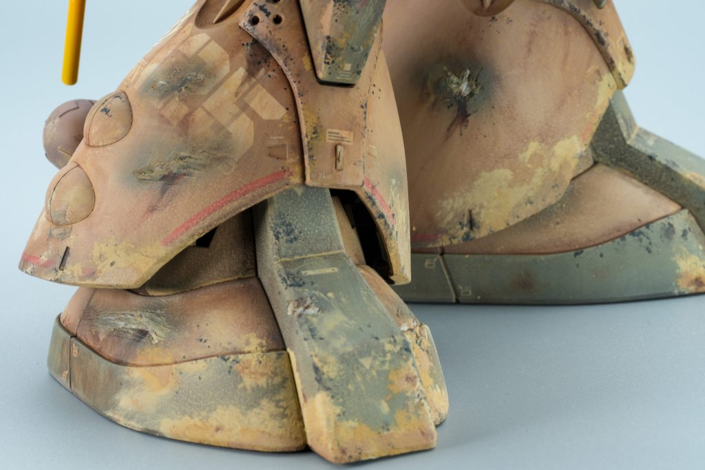 足元は念入りに汚しました。ウェザリングペーストを多層塗りしてます。