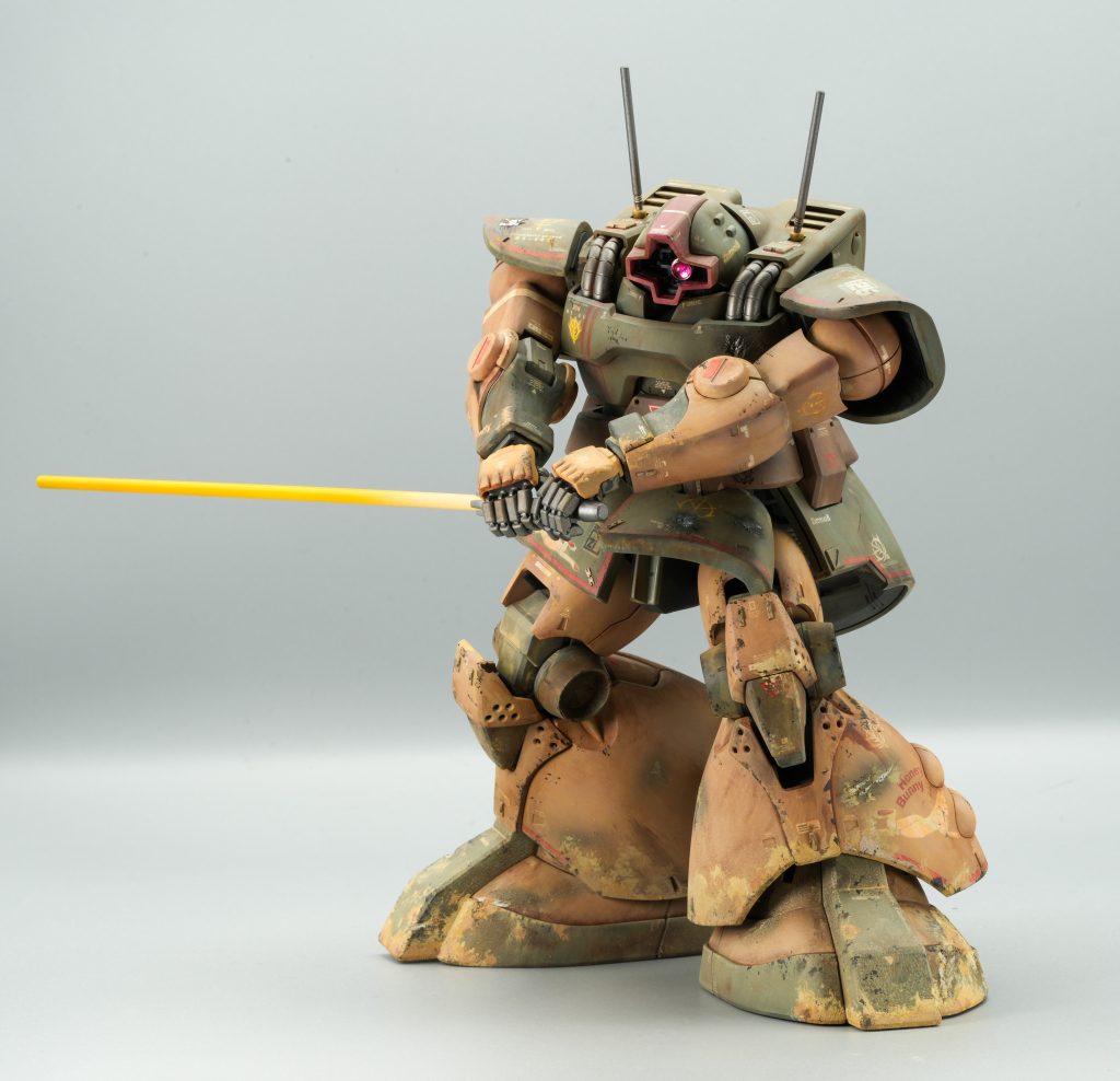 ガンダム0083でのトリントン基地襲撃のドムトローペンのつもりです。「あれは、ザクか……。連邦に降ったか…その姿は忍びん」渋いですよね。