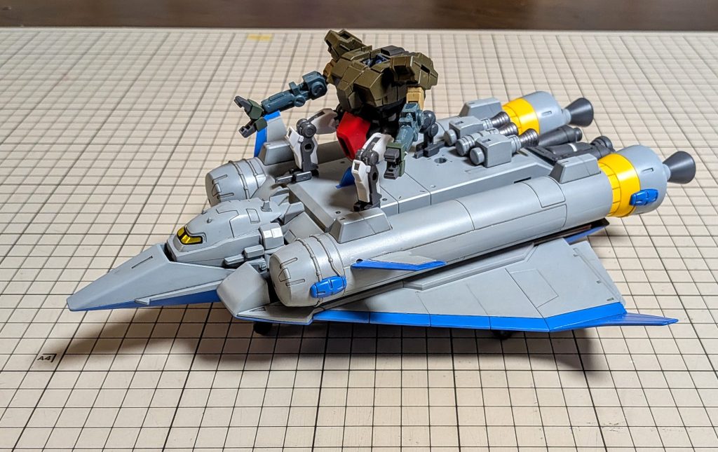 ロッティー2を最初に作り、非常に楽しかったので1、3も製作しました画像は少しふざけていますが製作中のロッティー2を同じく製作中のシャトルに乗せた時の状況です