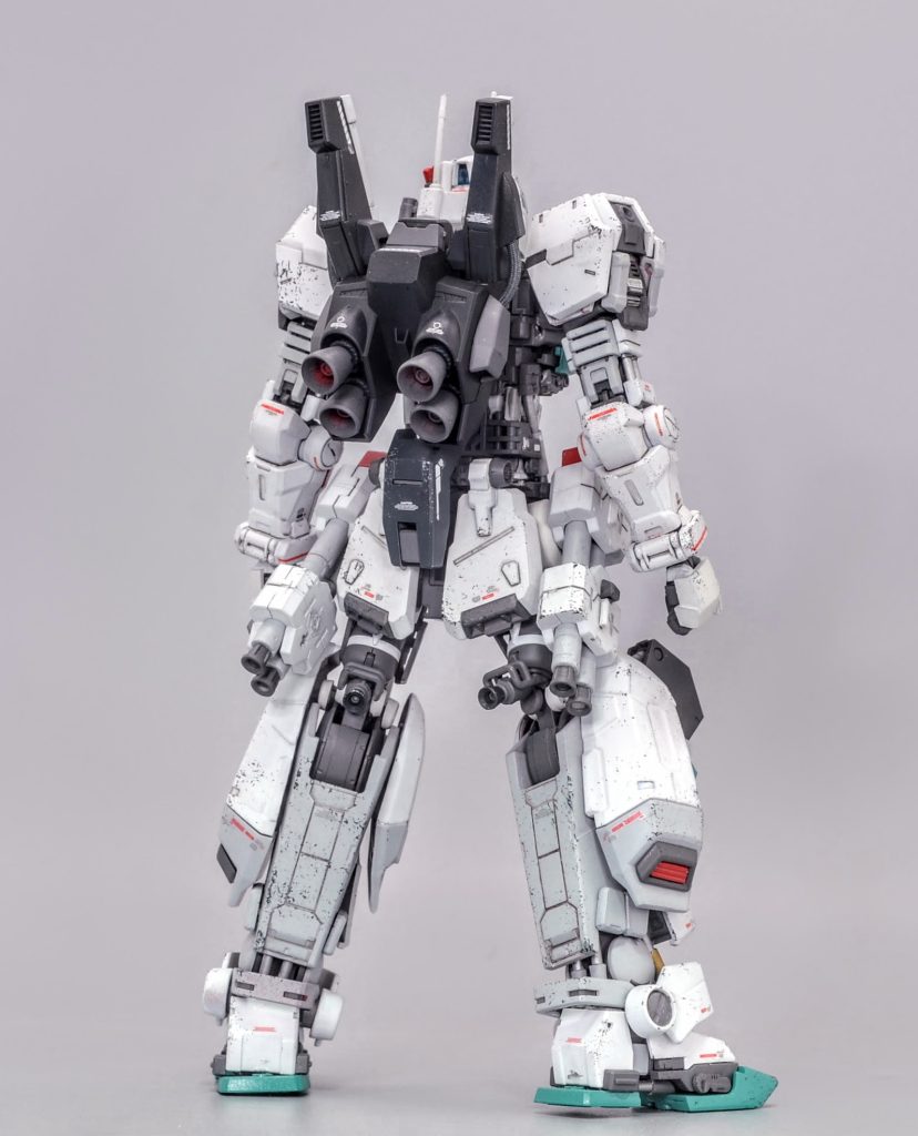 ZZ〜逆シャアの時代まで最前線で戦い続けた機体なのでツギハギだらけ、塗装の剥がれなどウェザリング強めで仕上げました