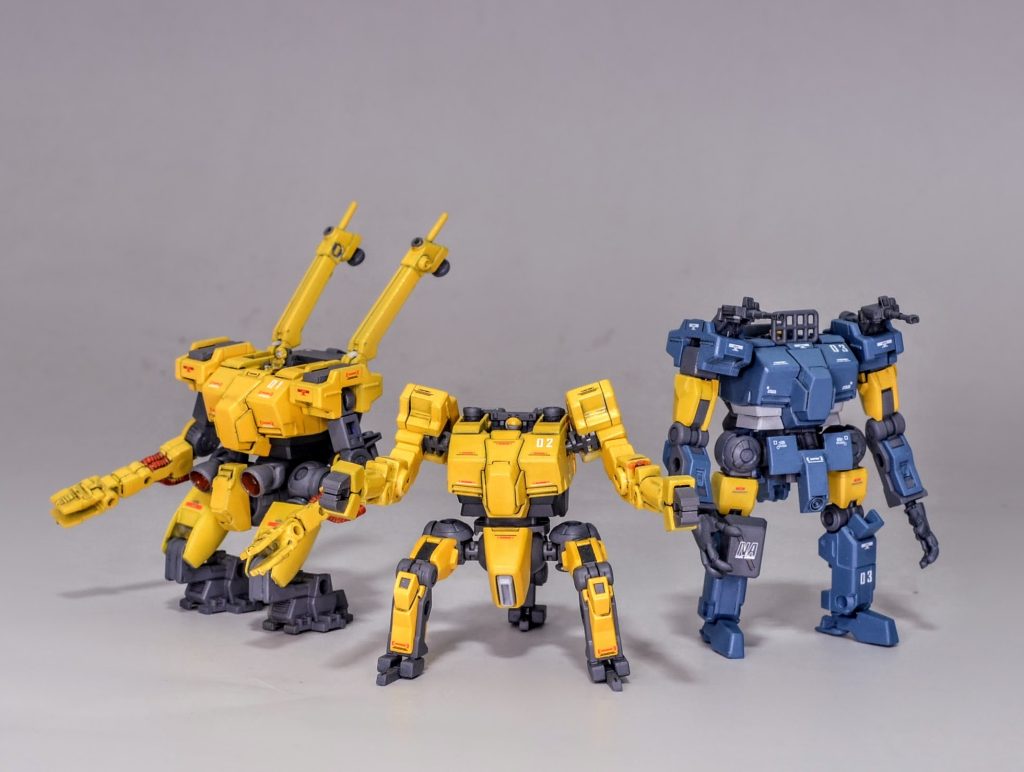 紹介します船外活動型「ロッティー1」（左側）多目的工作型「ロッティー2」（中央）警備ロボ型「ロッティー3」（右側）です