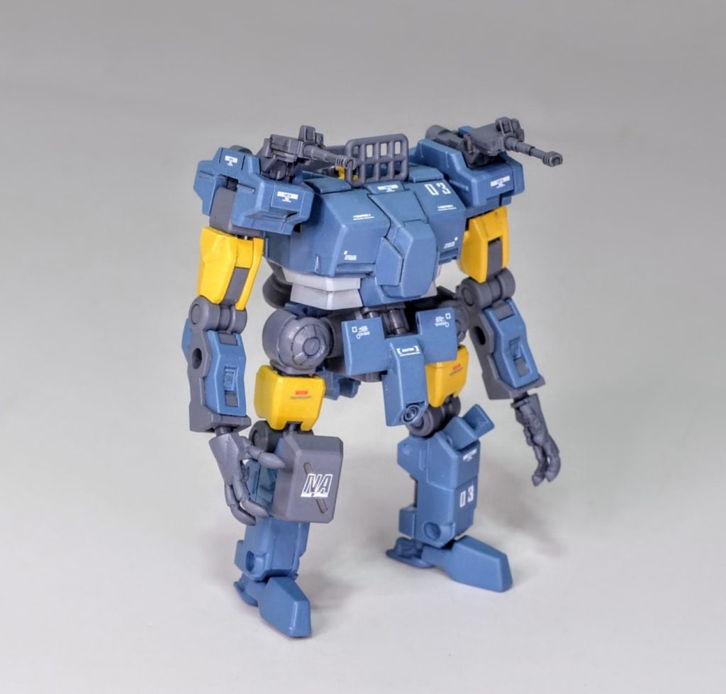 強化型の脚部による高い機動性が特徴で、汎用型の腕部を使った格闘や肩部マシンガンを使った戦闘が可能です