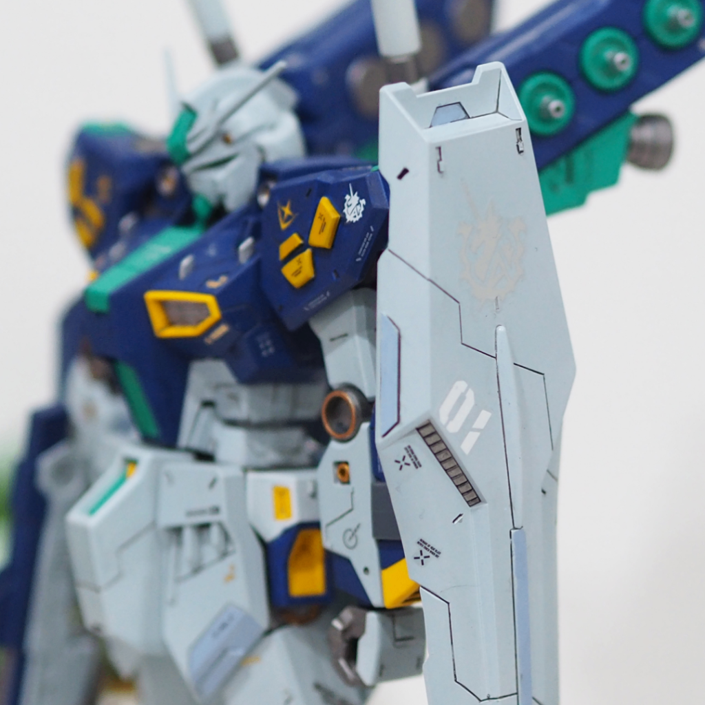 EG 量産型νガンダム–4枚目/制作者：@emix1215
